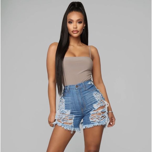 Fashion Nova Yes Now Distressed Bermuda Short - Picture 1 of 8